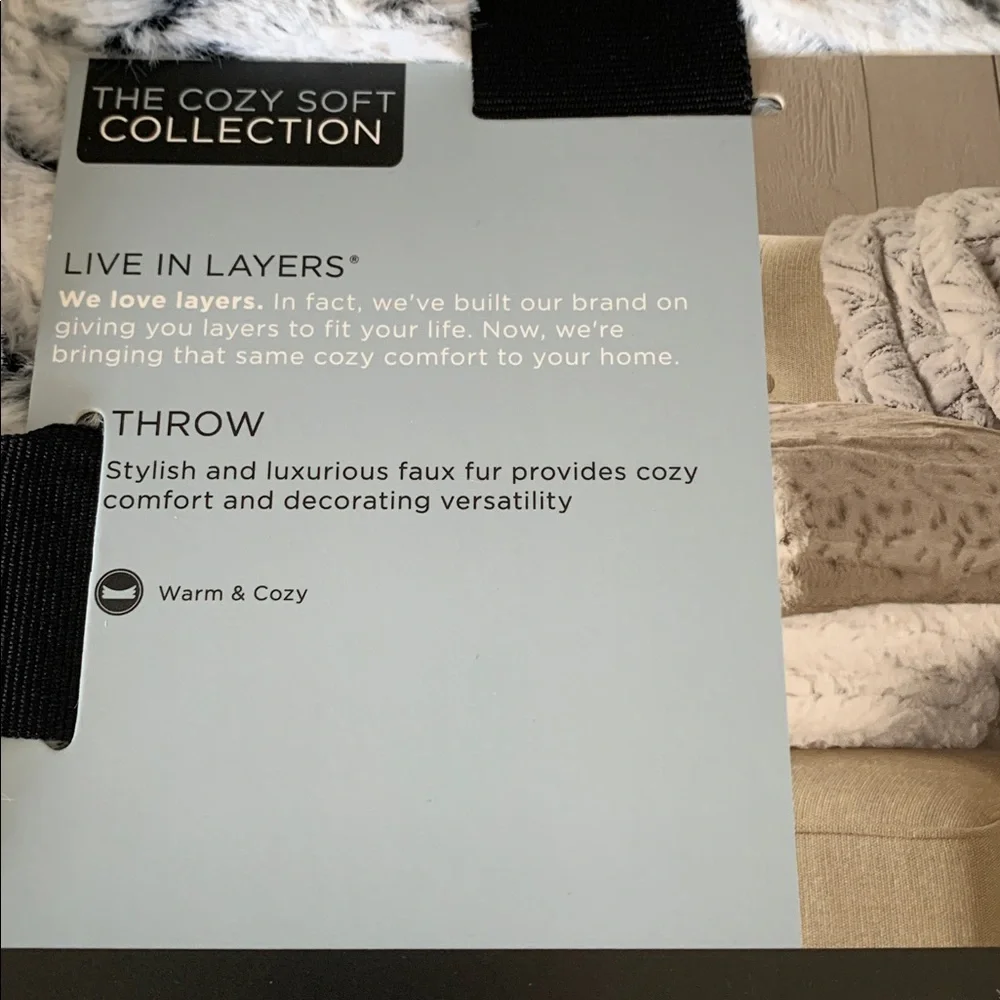 CUDDL DUDS Cozy Soft Sculpted Faux Fur Throw Gray White 50" X 60" New! - Picture 3 of 4